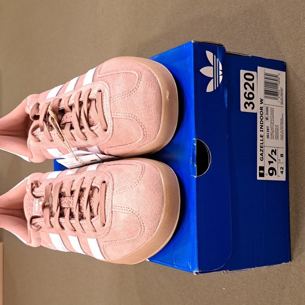 Adidas Gazell Indoor Sneaker - Color: Clay / White - Size: Women 9.5 - Picture 4 of 10